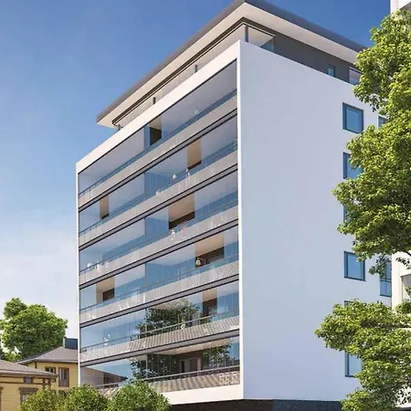 Apartment Center 6 *